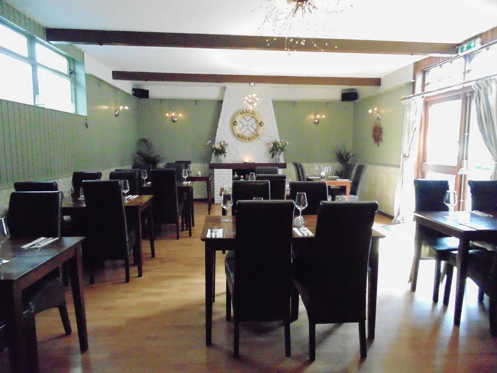 Cedar Inn Edinburg Exteriör bild