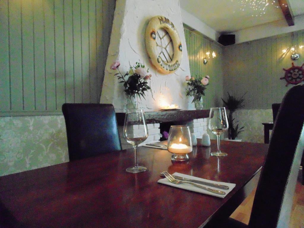 Cedar Inn Edinburg Exteriör bild