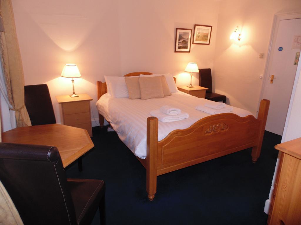 Cedar Inn Edinburg Exteriör bild